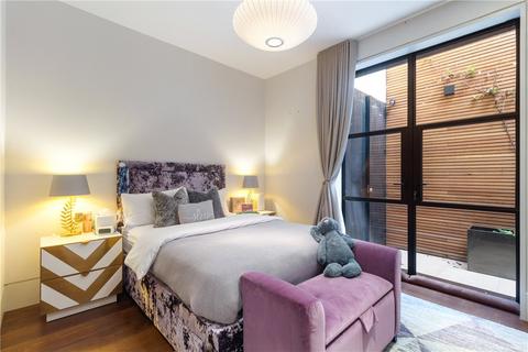 Flat 1, 16 Devonshire Place, London, W1G 6HY