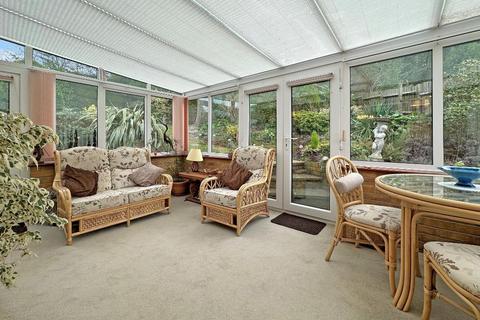 16 Bench Field, South Croydon, CR2 7HX