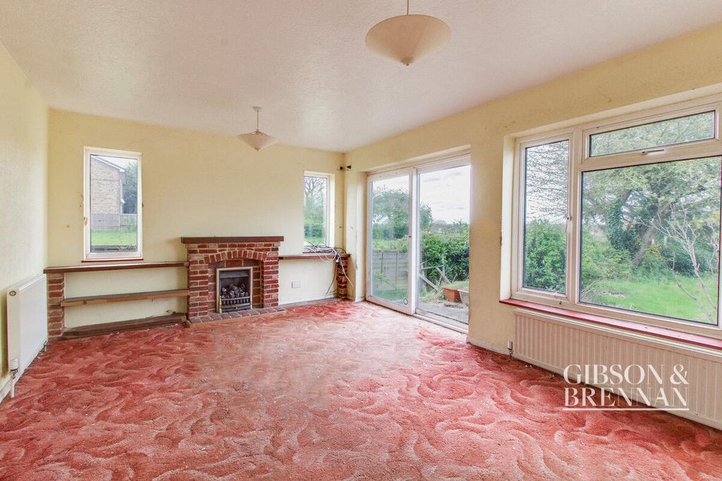 Mountnessing Road, Billericay, CM12 3 bed chalet for sale £550,000