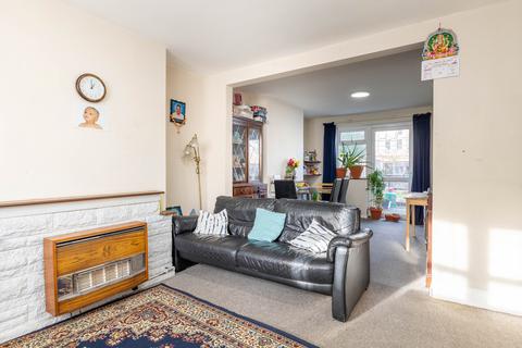 3 bedroom semi-detached house for sale - Blawith Road, HA1