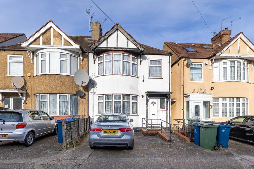 3 Bedroom Semidetached House with 2 Bathroom toil