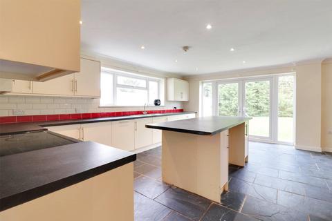 6 bedroom bungalow for sale - Stibb Cross, Torrington, Devon, EX38