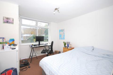 2 bedroom apartment to rent, Arodene Road, Brixton SW2