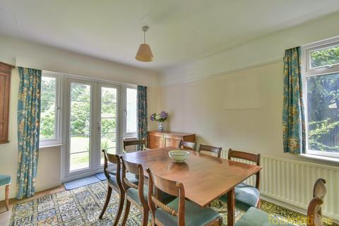 17 Pages Lane, Bexhill-on-sea, TN39 3RD