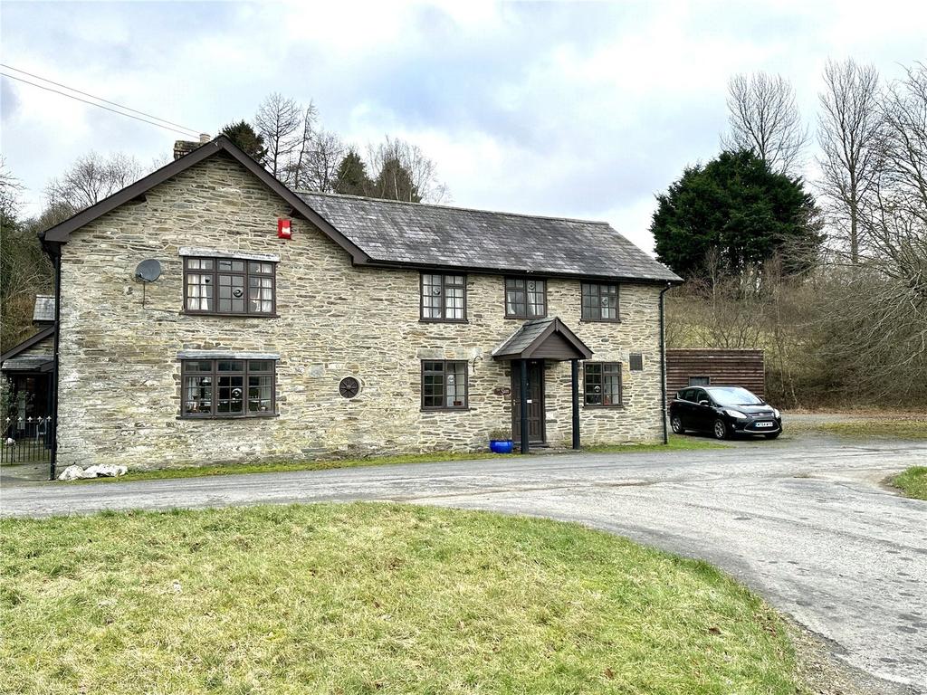 St Harmon, Rhayader, Powys, LD6 5 bed detached house for sale £350,000