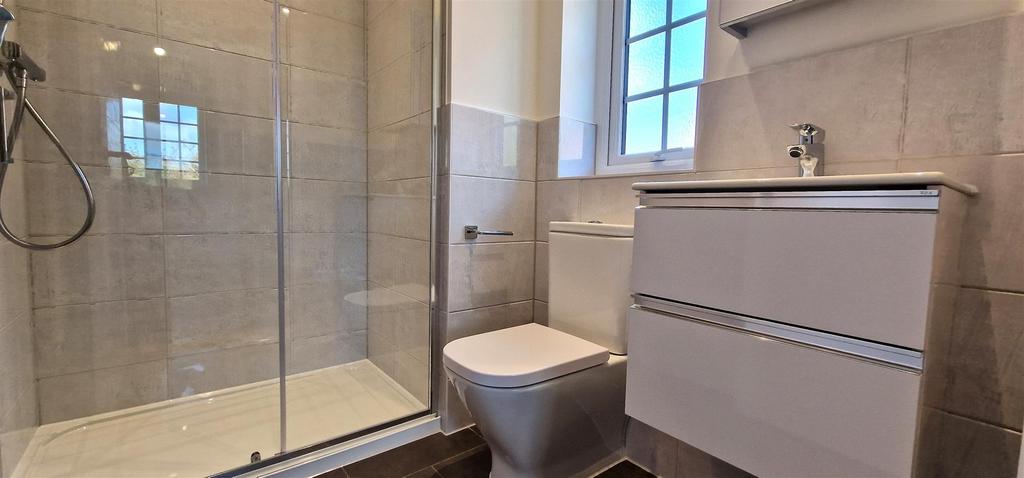 Ensuite.jpg