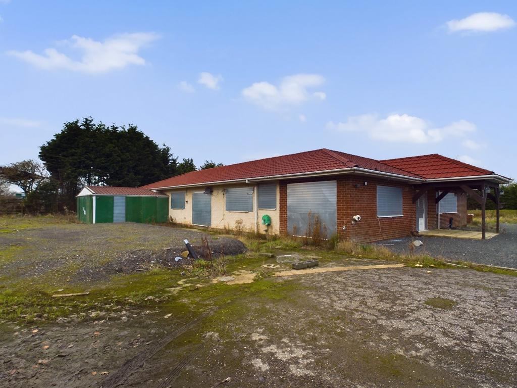 northside-birtley-county-durham-dh3-6-bed-bungalow-270-000