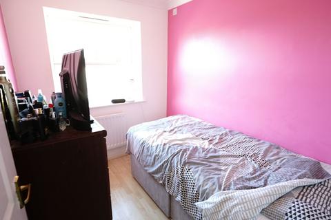 3 Hazel Drive, South Ockendon, RM15 6JT