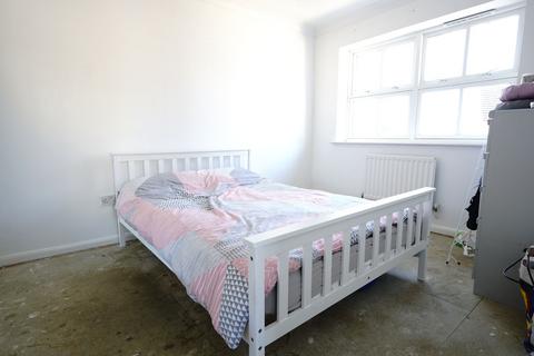 3 Hazel Drive, South Ockendon, RM15 6JT