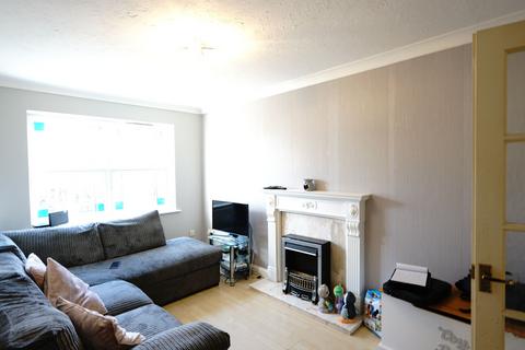 3 Hazel Drive, South Ockendon, RM15 6JT
