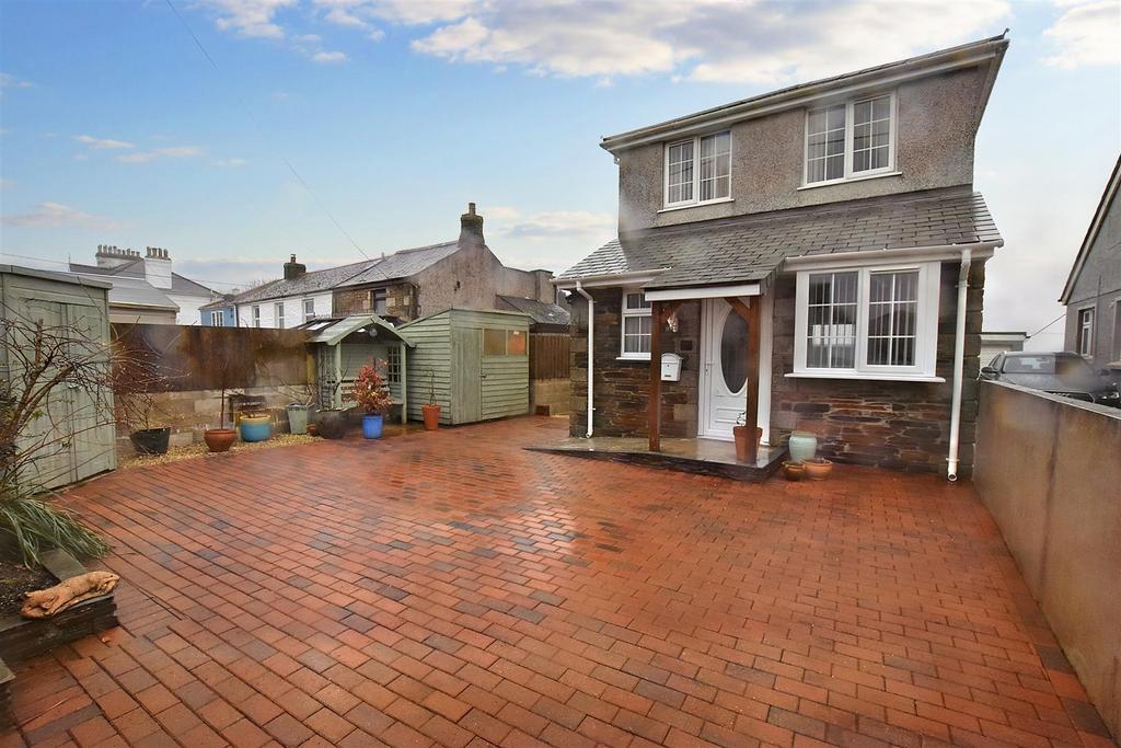 Higher Broad Lane, Illogan 2 bed detached house for sale £245,000
