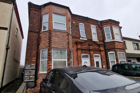 6 bedroom end of terrace house to rent - 131 Darlaston Road, Walsall