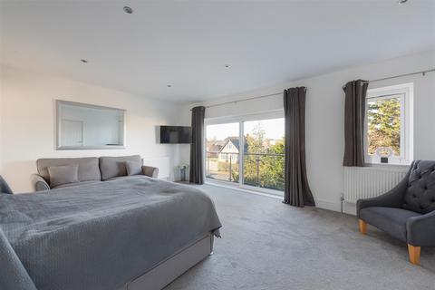 37 Bennells Avenue, Whitstable, CT5 2HL