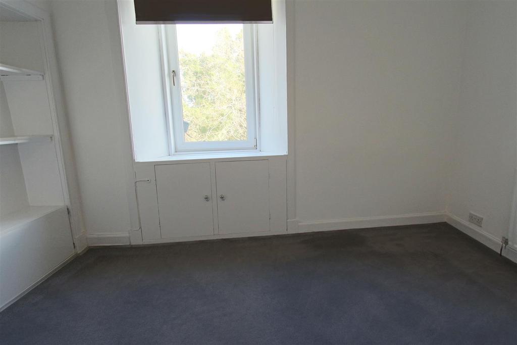 9. Bedroom 1.JPG
