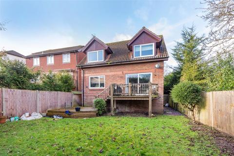 3 bedroom detached house for sale, Fullbrook Close