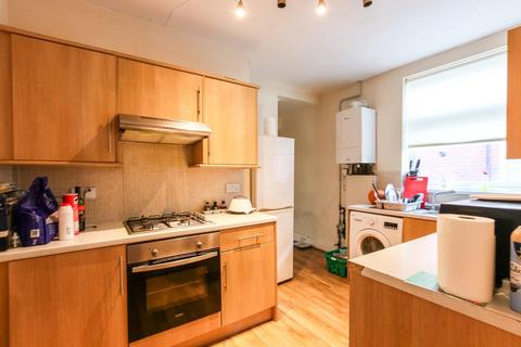 2 bedroom apartment for sale - Guelder Road, High Heaton, NE7