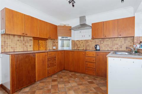 9 Beech Road, Findon, Worthing, BN14 0UR