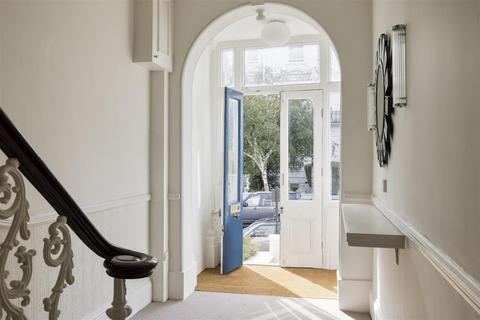 2 bedroom apartment for sale, Pembridge Crescent, Notting Hill, W11