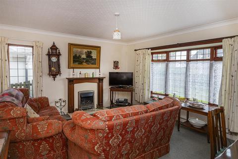 3 bedroom detached bungalow for sale - Windmill Hill Lane, Emley Moor, Huddersfield