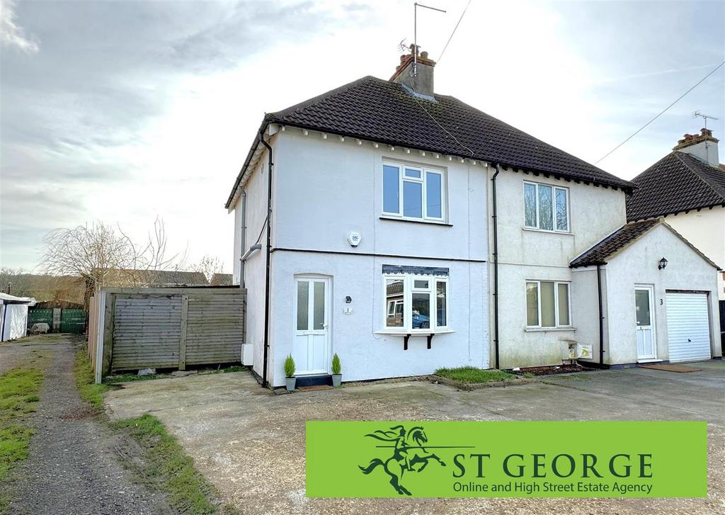 Queensmere, Thundersley 3 bed semidetached house for sale £350,000