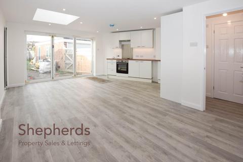 101 Penton Drive, Cheshunt, Waltham Cross, EN8 9RU