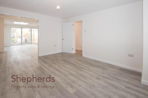 101 Penton Drive, Cheshunt, Waltham Cross, EN8 9RU