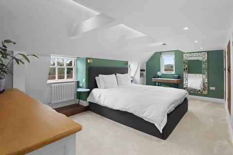 4 bedroom semi-detached house for sale, The Green, Sedlescombe, TN33