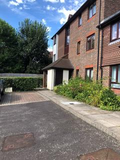 2 bedroom flat for sale, Woodhams Close, Battle, TN33