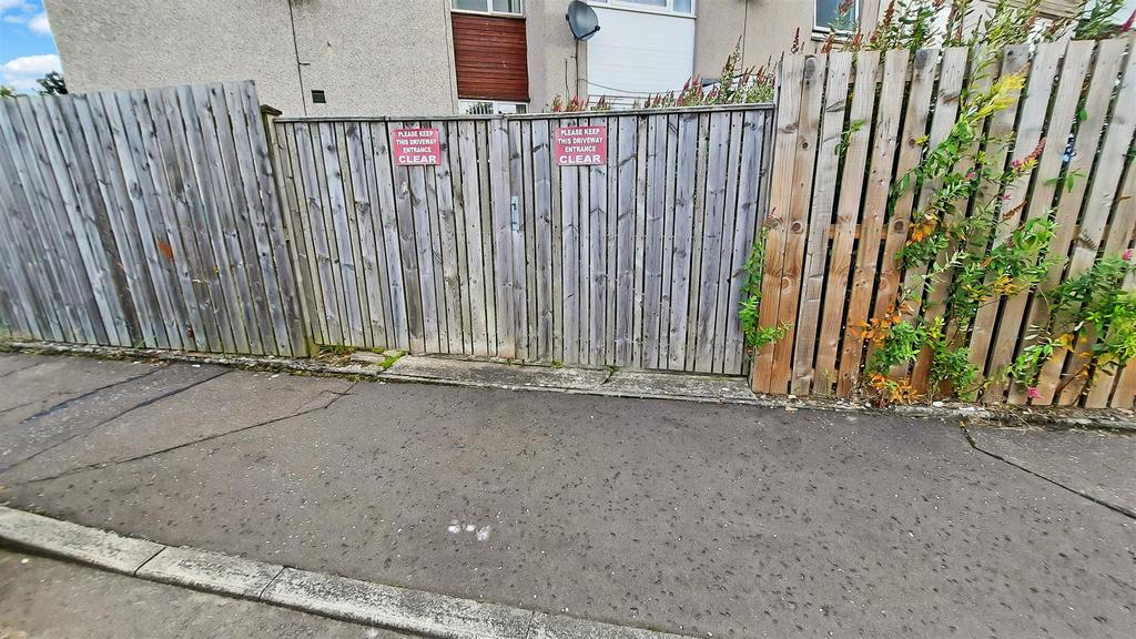 14 Annandale Gardens, Glenrothes KY6 1 JB