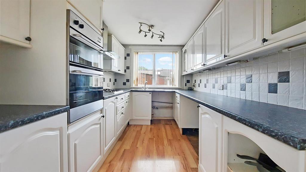 14 Annandale Gardens, Glenrothes KY6 1 JB