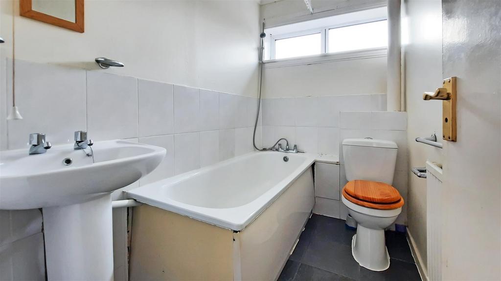 14 Annandale Gardens, Glenrothes KY6 1 JB