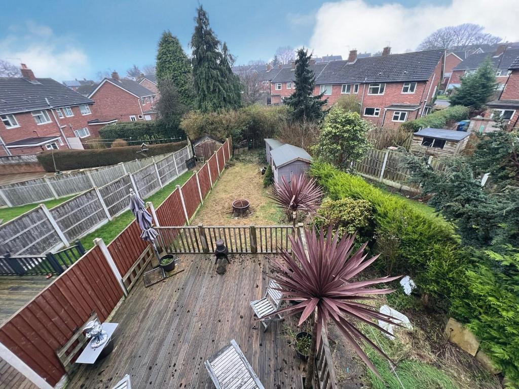 Cleveland Way, Loundsley Green, Chesterfield, S40 4QJ 3 bed semi