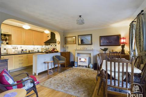 3 bedroom detached house for sale, Valley Road, Worrall Hill, Lydbrook