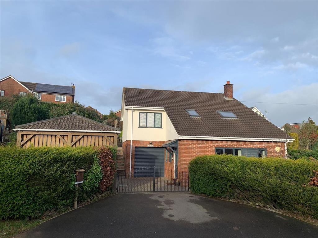 Valley Road, Worrall Hill, Lydbrook 3 bed detached house for sale £