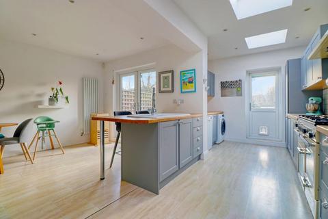 154 Venner Road, London, SE26 5JQ