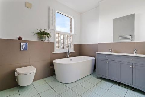 154 Venner Road, London, SE26 5JQ