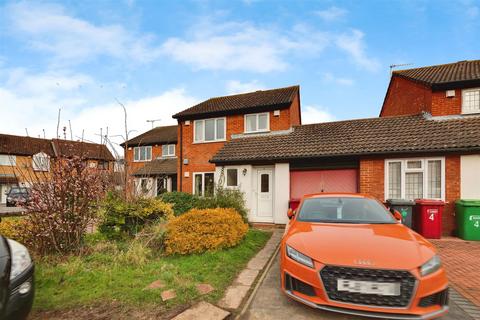 3 bedroom detached house for sale, Bank Spur, Cippenham