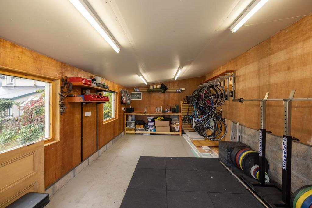 West-Moulin-Road-Garage/Shed.jpg