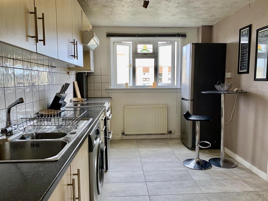 Calder Gardens, Edinburgh kitchen 2.jpg