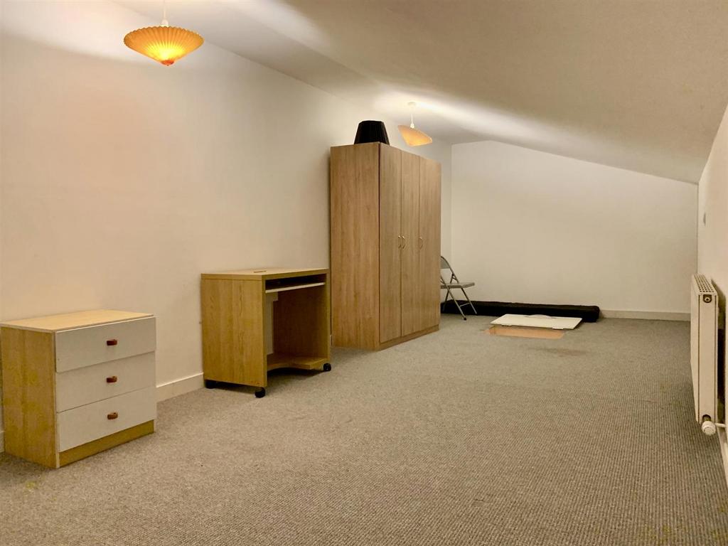 Calder Gardens, Edinburgh attic room.jpg