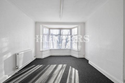 3 bedroom house for sale, Pennine Drive, London, NW2