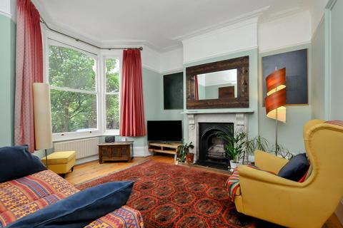 4 bedroom terraced house for sale, Dynevor Road, London
