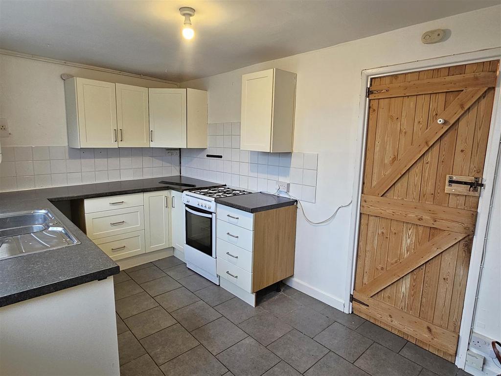 Kitchen .jpg
