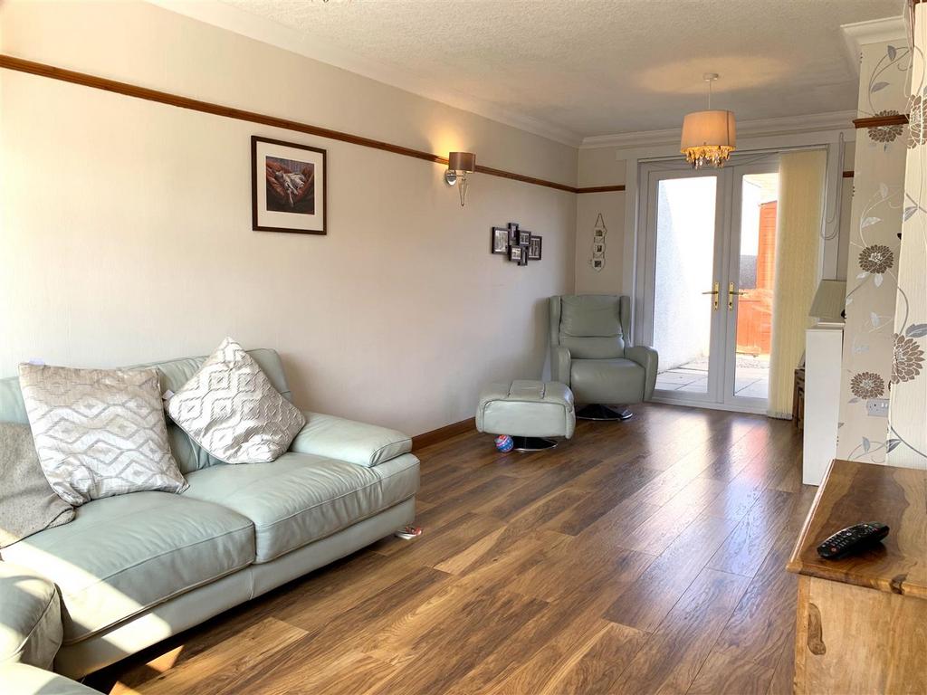 Barrhill Road LOUNGE 2.JPG