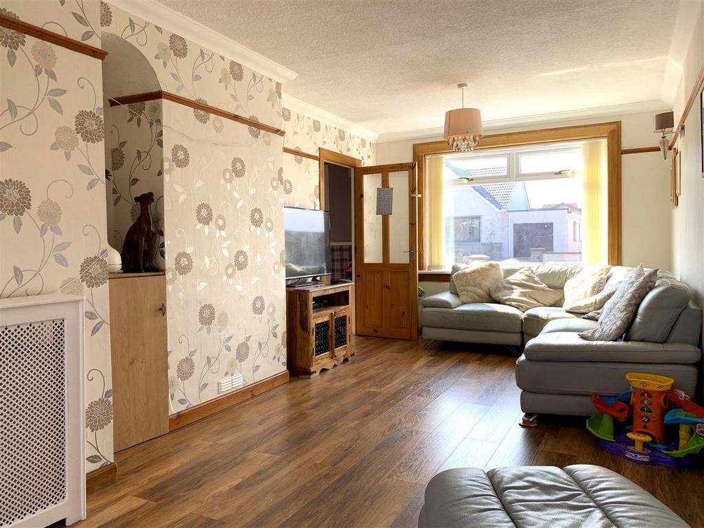 Barrhill Road LOUNGE.JPG