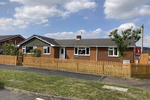 3 bedroom bungalow for sale, Castle Park, Hemyock