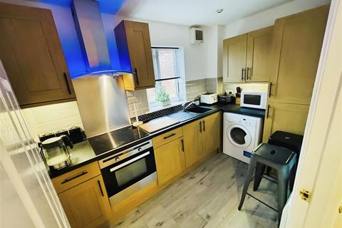 Flat 5, Cornwall House Cornwall Place, Leamington Spa, CV32 6AJ