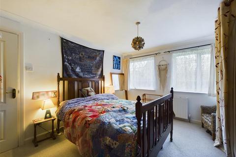 8 Cedar Vale, Kirkbymoorside, York, YO62 6BU