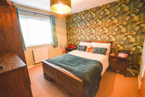 2 bedroom apartment for sale, High Street, Eckington, Sheffield, S21