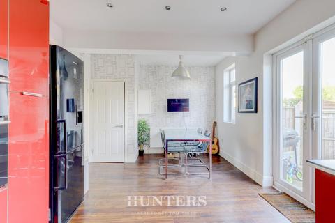 49 Mossway, Middleton, Manchester, M24 1WS